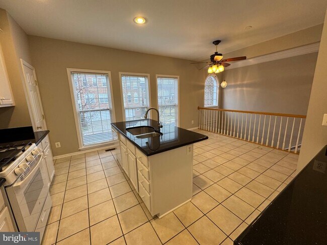 Building Photo - 45776 Mountain Pine Square