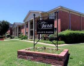 Building Photo - Tara Condos 2 Bed 1 Bath Apt NW 63rd & May...