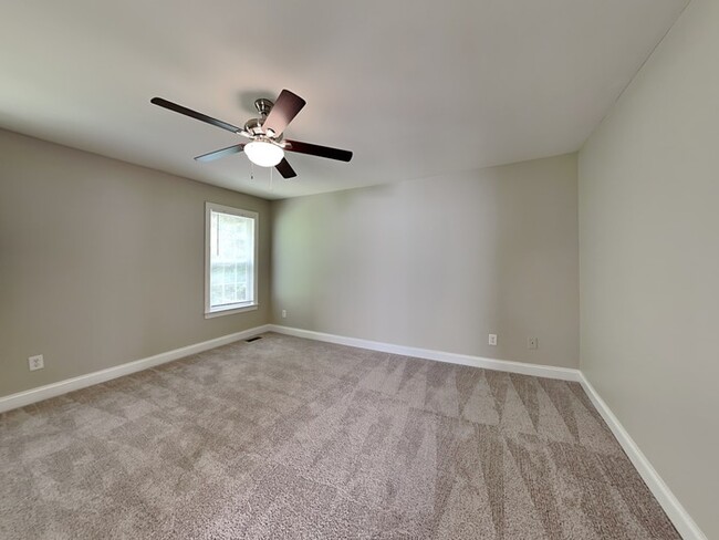 Building Photo - 224 Farrington Dr