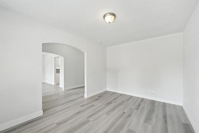 Building Photo - 2707 Shawna Lyn Dr