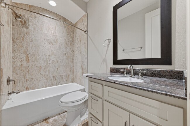 Building Photo - 10917 Upland Park