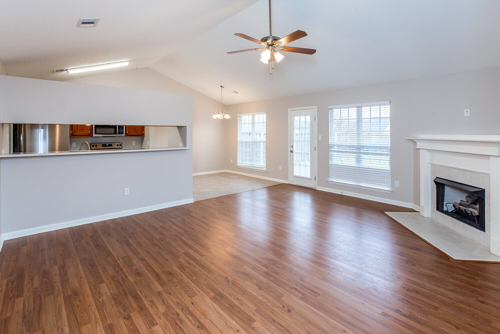 Building Photo - 1720 Cherry Creek Dr