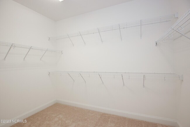Building Photo - 721 Thrush Dr