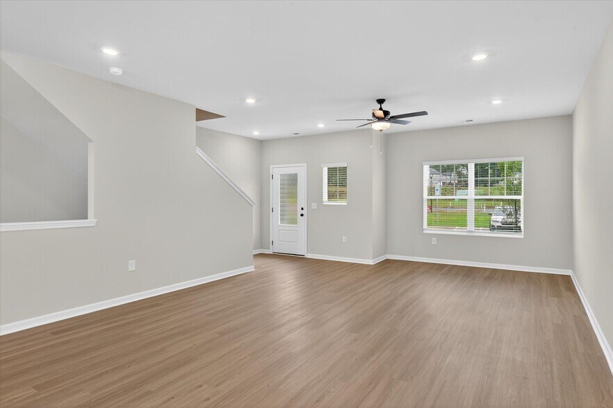 Building Photo - 1982 W Davidson Ave