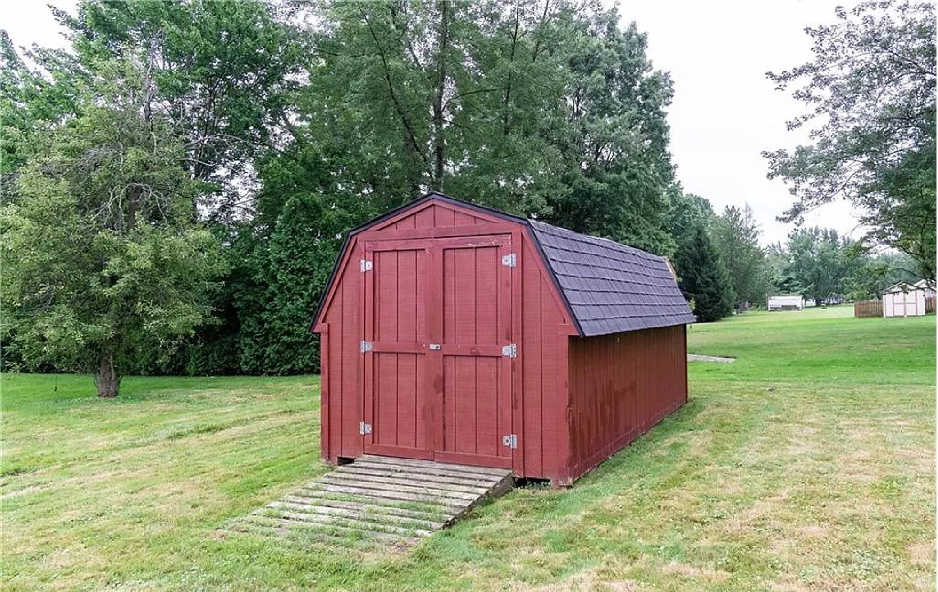 Storage - 1286 Laurel Dr