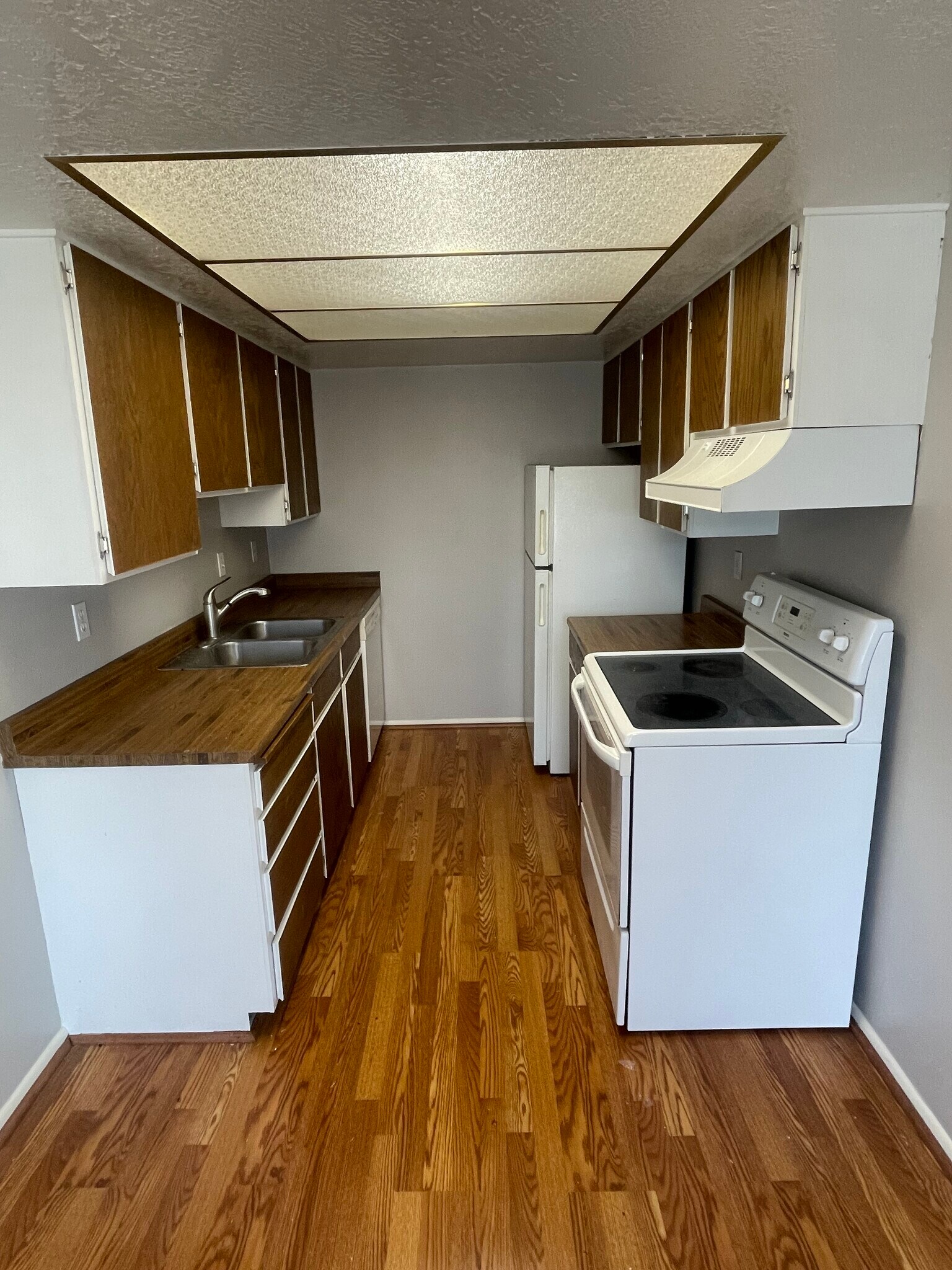 Building Photo - 1637 Avalon Rd