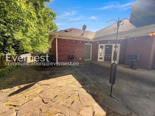 Building Photo - 1200 Berwick Rd