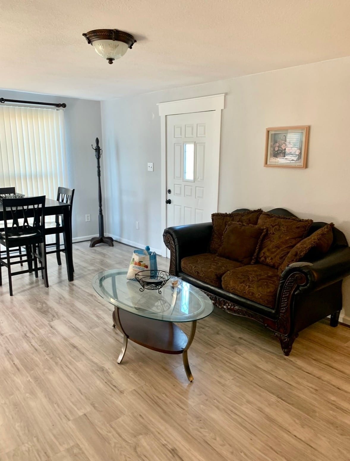 Building Photo - 406 Tazewell St