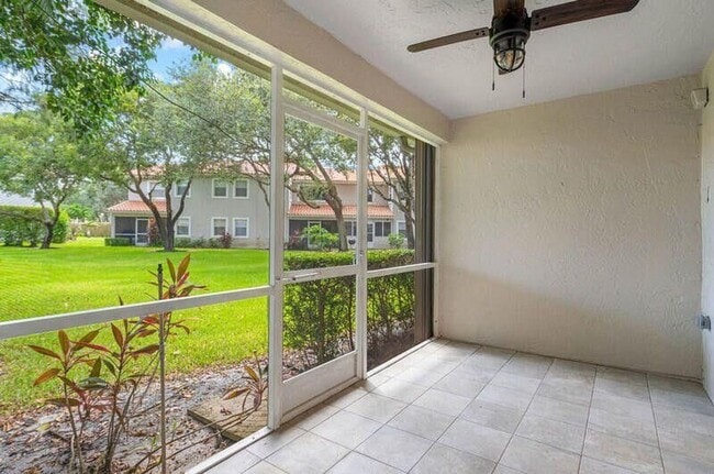 Building Photo - 10489 Mateo Ct