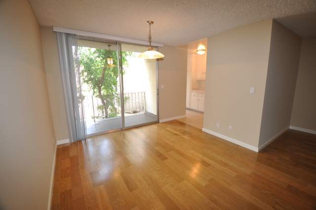 Building Photo - 11310 Camarillo St