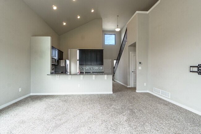 Building Photo - 6736 Skuna Dr