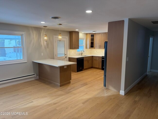 Building Photo - 8A Canton Dr