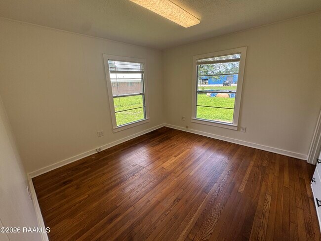 Building Photo - 206 Guilbeau Rd
