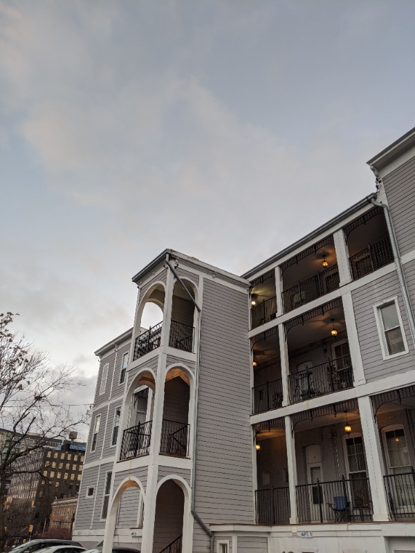 Building Photo - 346 S Rose St