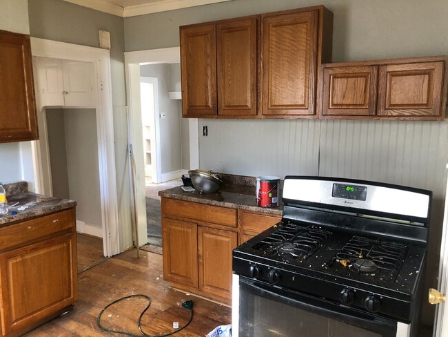 Building Photo - 3 BED 2 BATH SINGLE FAMILY IN SHAKER HEIGHTS!