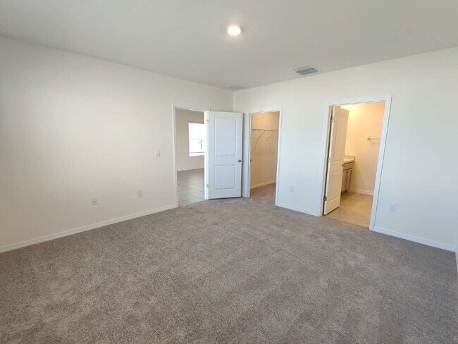 Building Photo - 33997 Jasper Stone Dr