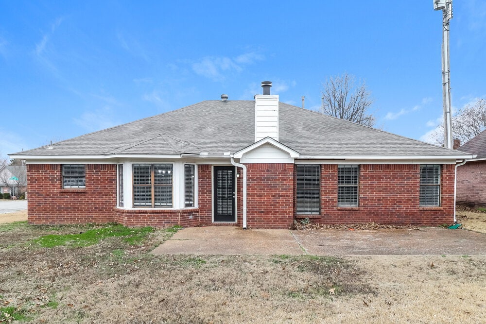 Building Photo - 8607 Sunnyvale St N