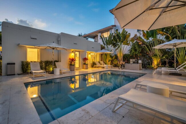 Building Photo - 8109 Harding Ave