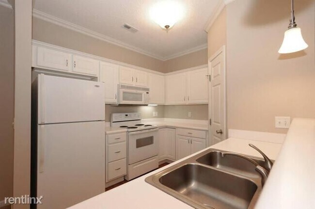 Building Photo - 5425 Michelles Oak Ct