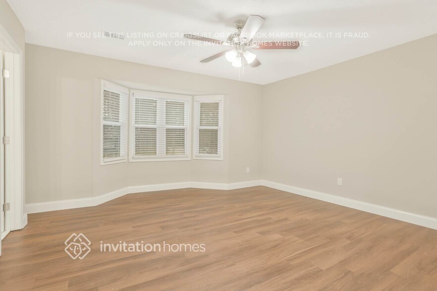 Building Photo - 2404 Hillboro Cir S W