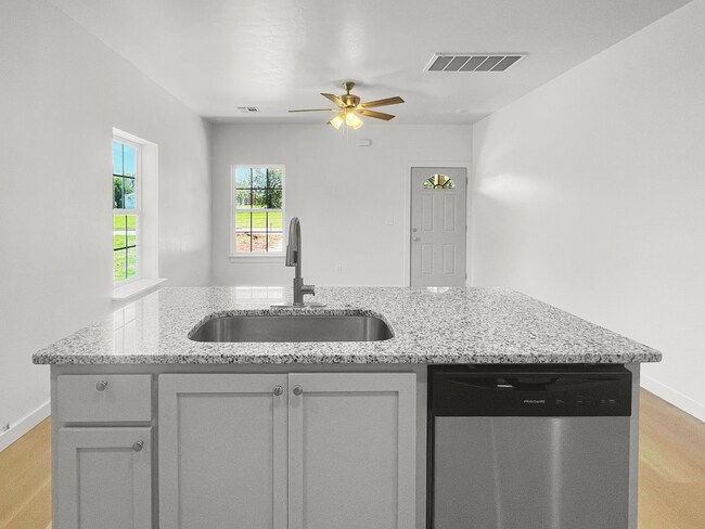 Building Photo - Charming New 2-Bedroom Home for Rent in La...