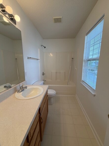 Building Photo - 4325 River Bluff Ter