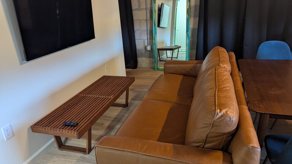 Building Photo - 1335 Churchill Rd