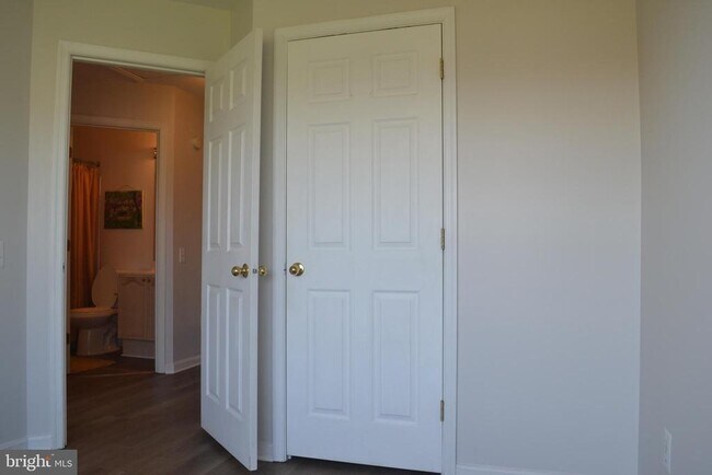 Building Photo - 7104 Collinsworth Pl