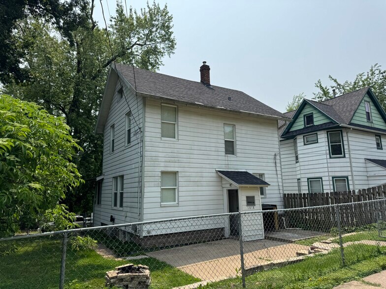 Building Photo - 1018 Arlington Ct