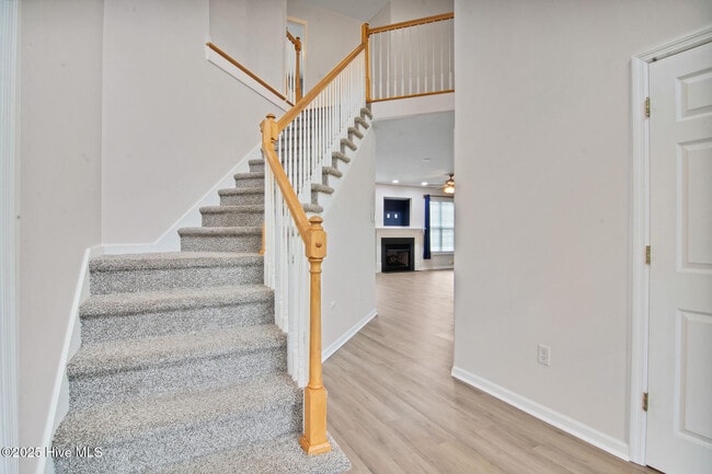 Building Photo - 817 Willbrook Cir
