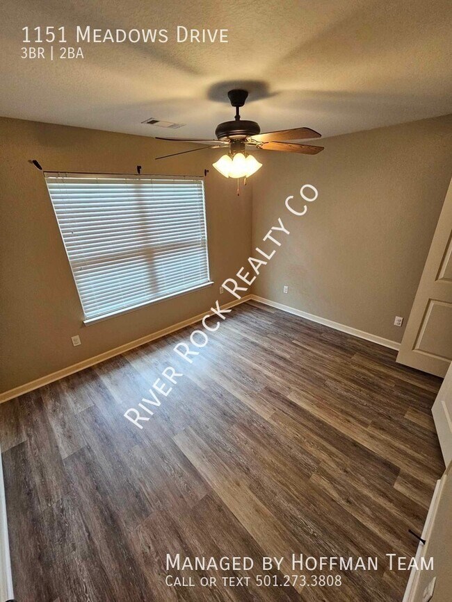 Building Photo - 1151 Meadows Dr