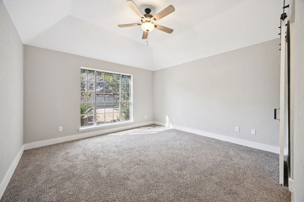 Building Photo - 2942 Waterloo Rd