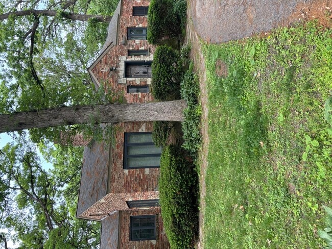 Building Photo - 1777 S Shore Dr