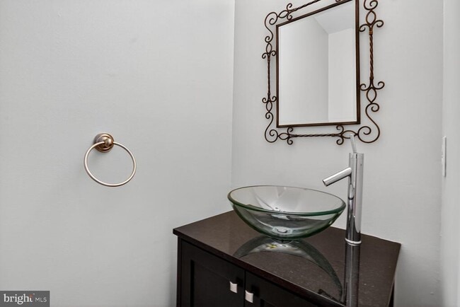 Building Photo - 6836 Kerrywood Cir