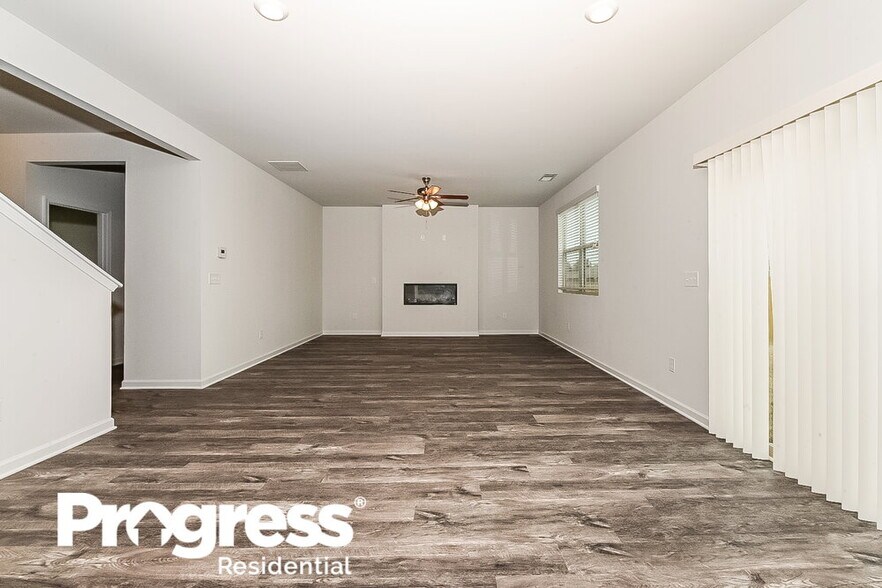 Building Photo - 445 Culloden Moor Dr