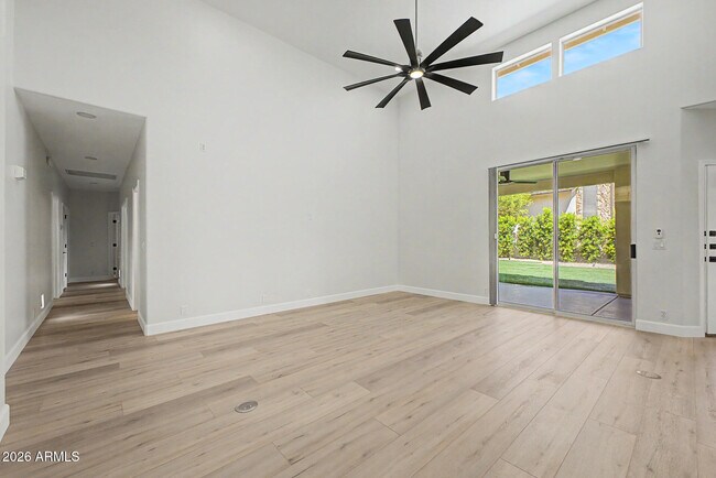 Building Photo - 3740 E Tonto Ct