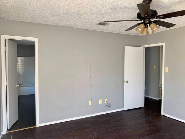 Building Photo - 2944 Pima Ln