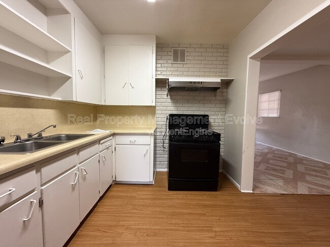 Building Photo - 4141 N 29th Ave