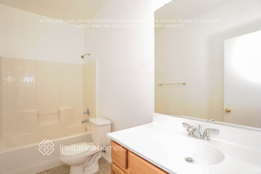 Building Photo - 42213 Marbella St