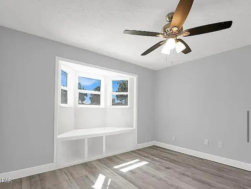 Building Photo - 104 Oleander Cir