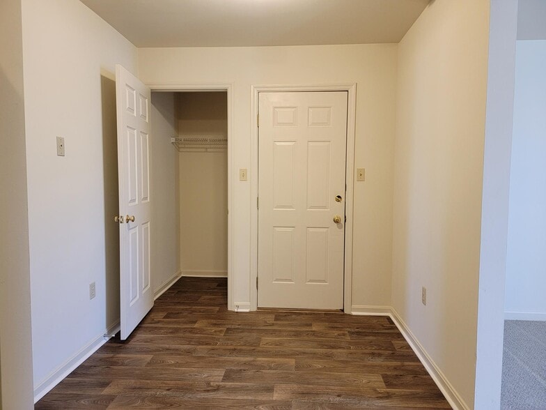 Building Photo - 94 Westpointe Ln