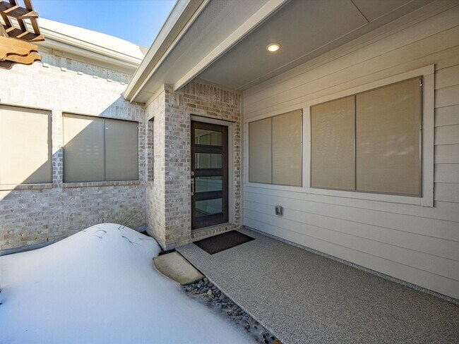 Building Photo - 701 Presidio St