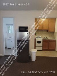 Building Photo - 1027 9th St