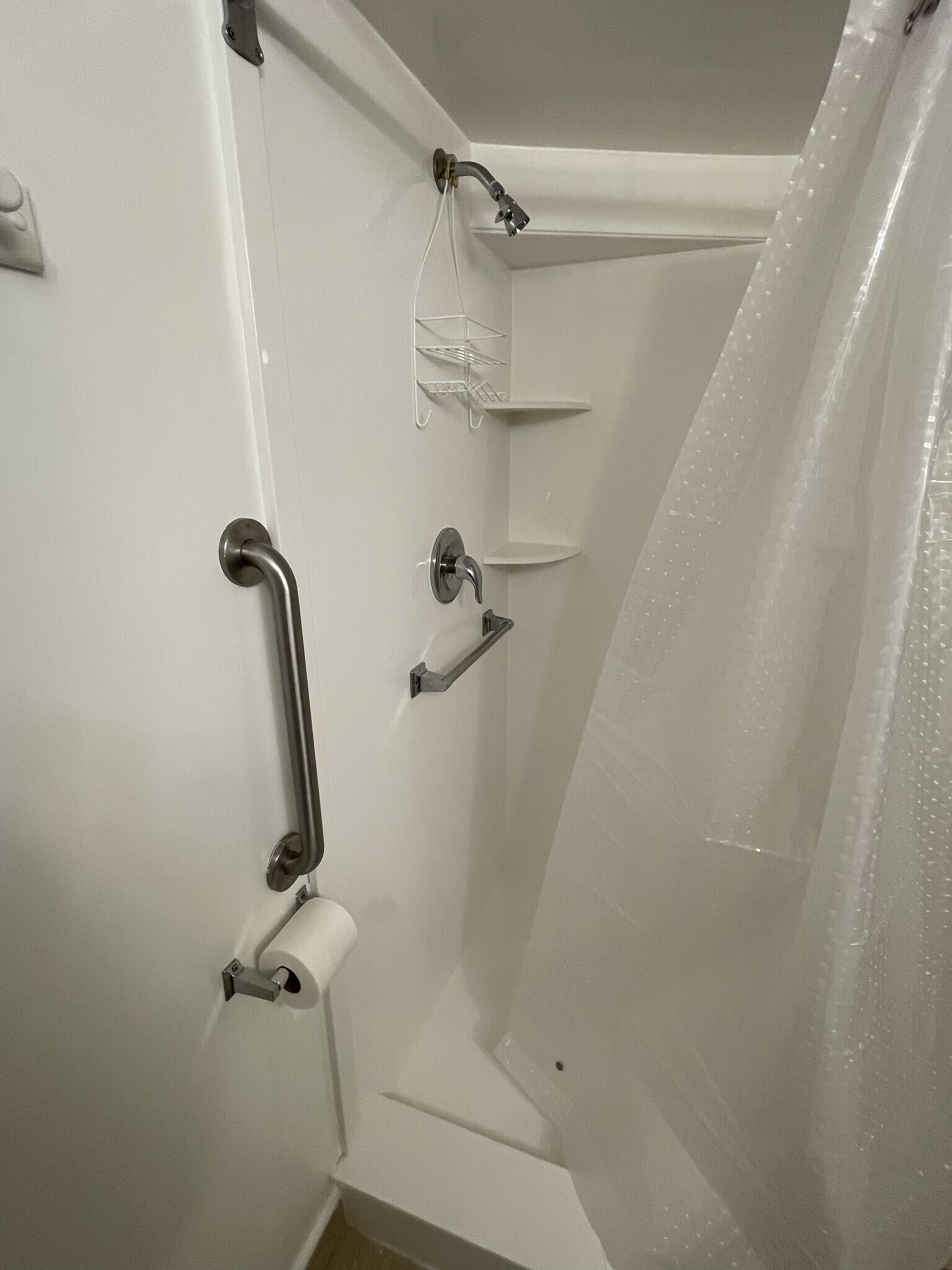 Downstairs bathroom (45 sf) - 206 N 200 E