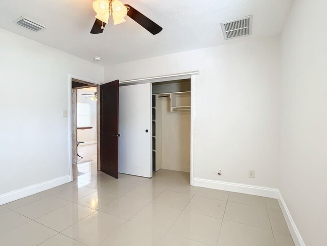 Building Photo - Beautifully remodeled, 1,332-square foot 3 bedroom/ 2½ bath/ home
