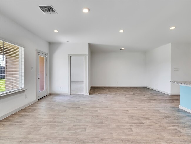 Building Photo - 8003 Black Forest Ln
