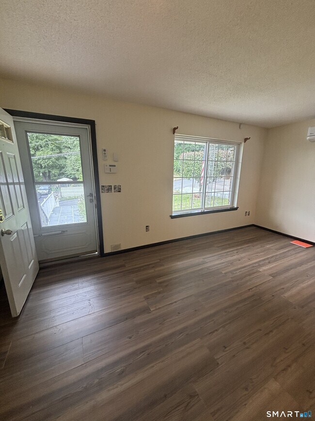 Building Photo - 34 Garden Hill Cir
