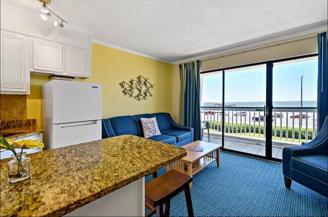 Building Photo - 6102 Seawall Blvd