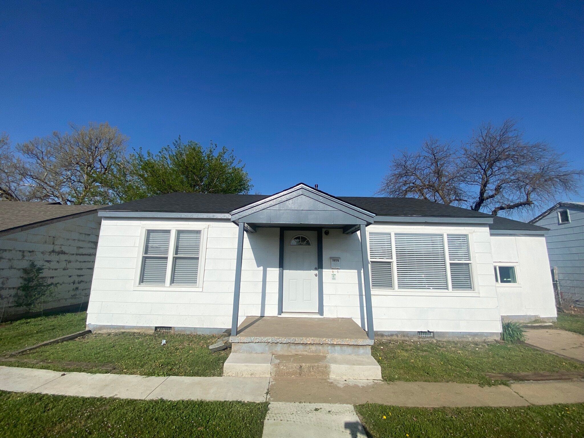 Building Photo - 1006 N 14th St