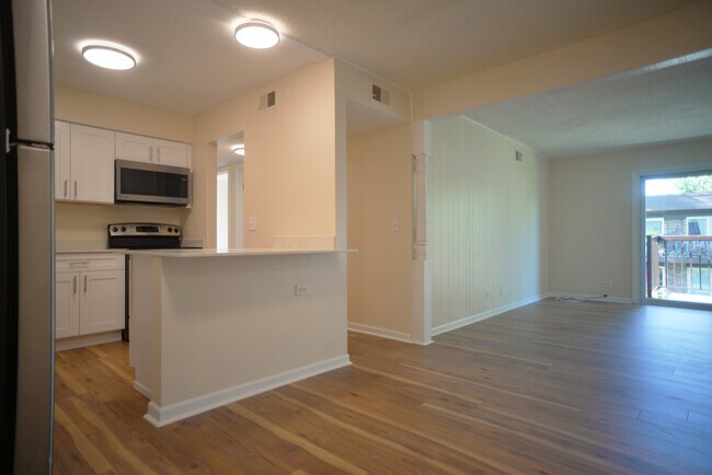 Building Photo - 1205 Pleasant Run Dr